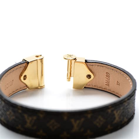 louis vuitton nano monogram bracelet prijs|louis vuitton initial bracelet.